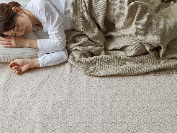 綿素材のカバーリングラグ『モコ イブル』