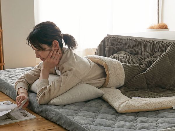 こたつ敷気に使えるカバーリングウレタンラグ『モコ』