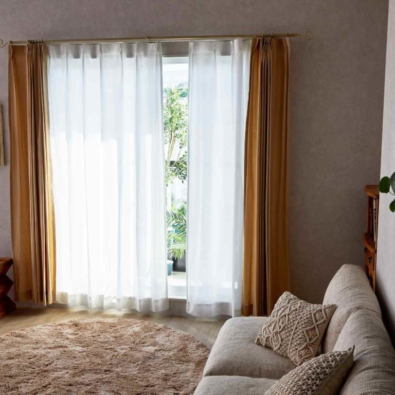 カーテンの既製サイズとサイズオーダー