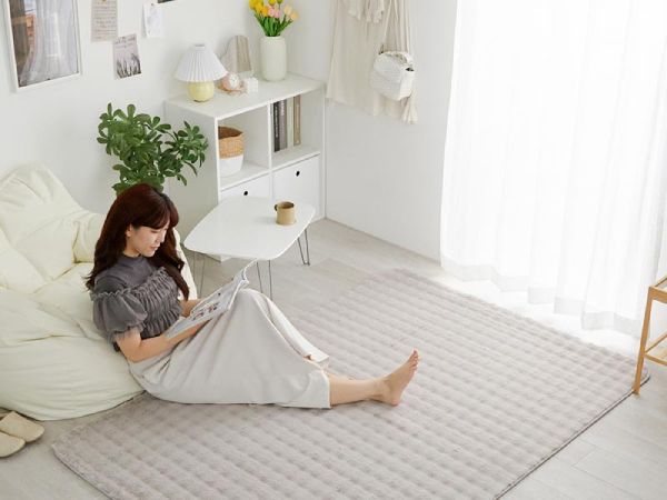 おしゃれなふわふわラグ『コニー』