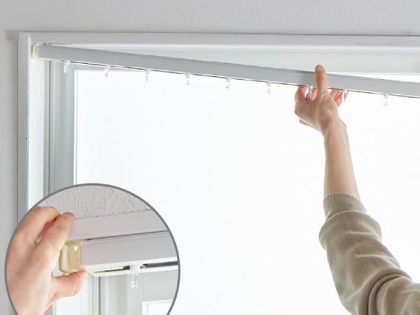 つっぱり式バーチカルブラインド