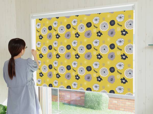 おしゃれな黄色のロールスクリーン