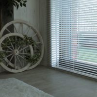 ブラインドの羽根の向