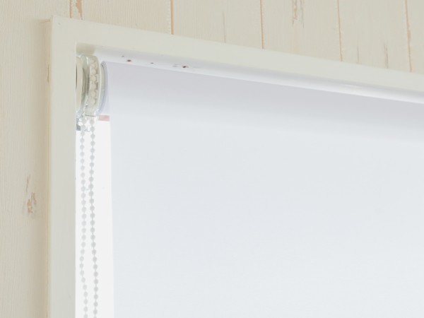 ロールスクリーンの逆巻き仕様とは？メリットとデメリット