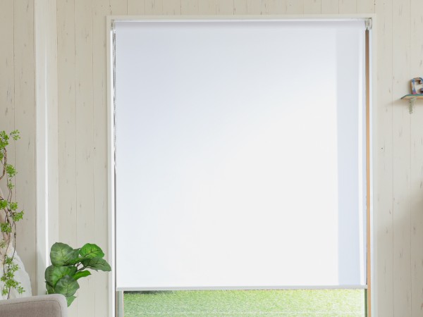 逆巻きのロールスクリーン