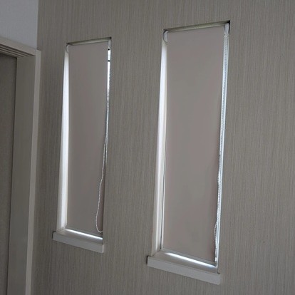 逆巻き仕様のロールスクリーン