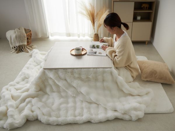 白いこたつ布団