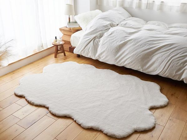 ふわふわフェイクムートンラグ『モコモア』