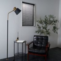 黒いブラインドでお部