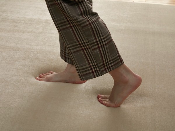 高反発ウレタンラグに残った足跡