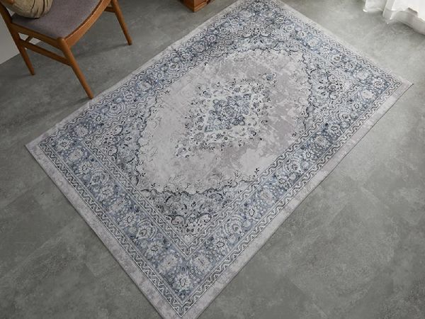 おしゃれなプリントラグモンサール