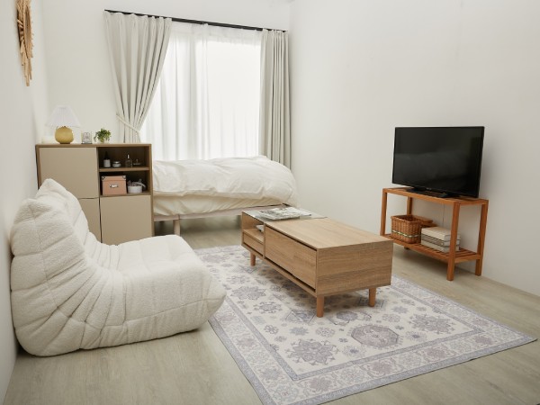 130×190cmのラグが敷かれたレイアウト