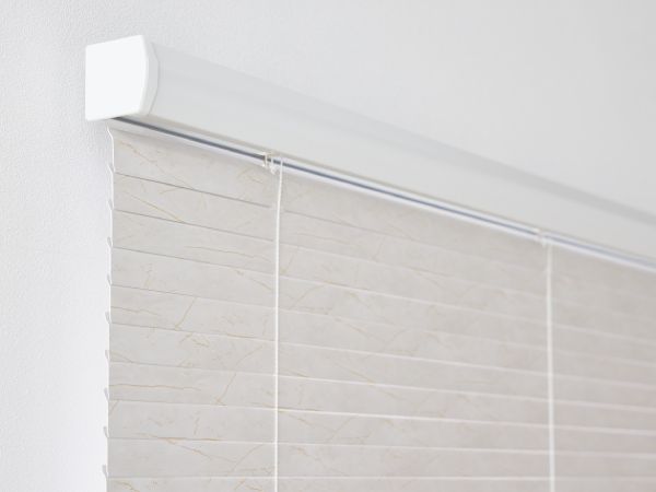正面付けのブラインド